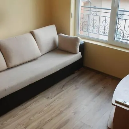 Spacious, 1 Bed Apt, Dawn Park * ساني بيتش
